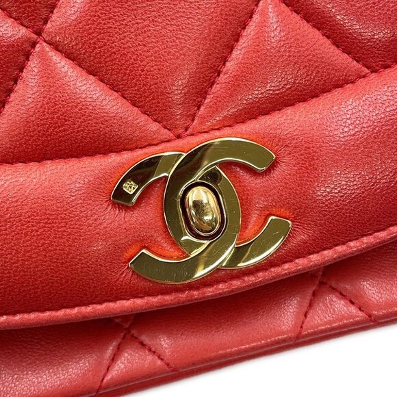 CHANEL Diana ChainShoulder Bag Size 22 Lambskin Red A01164 - Picture 3 of 14